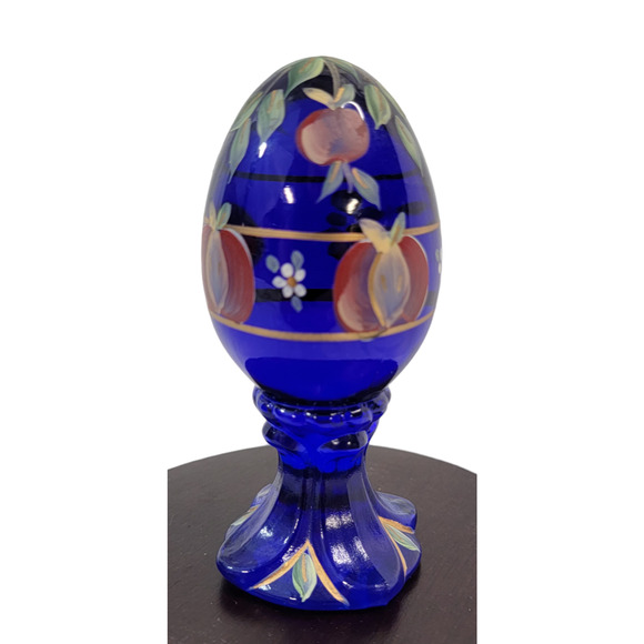Fenton Art Glass Cobalt Blue Egg Hand Painted Signed Fruit 1425/ 3000 #5146 J5 - Picture 1 of 10